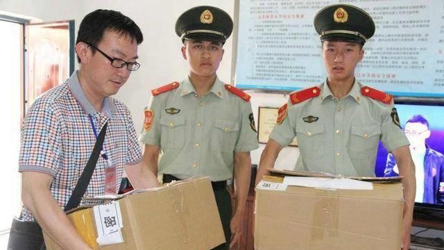 19年前高考试卷被盗，启用难度极大的备用卷，无数考生命运被改写