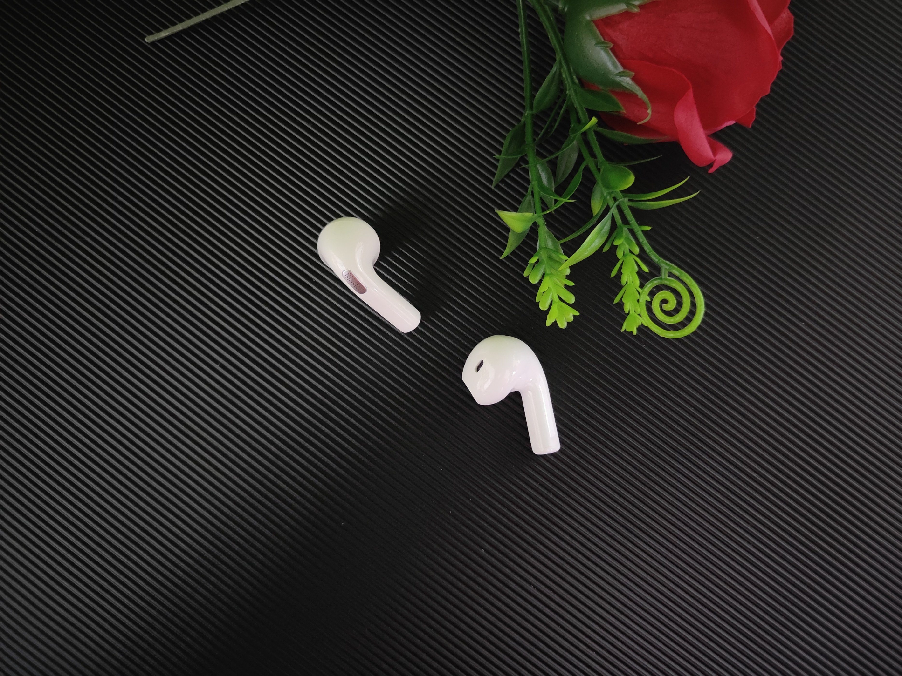 搭载全新蓝牙5.3技术的QCY AilyPods，售价竟是百元级别