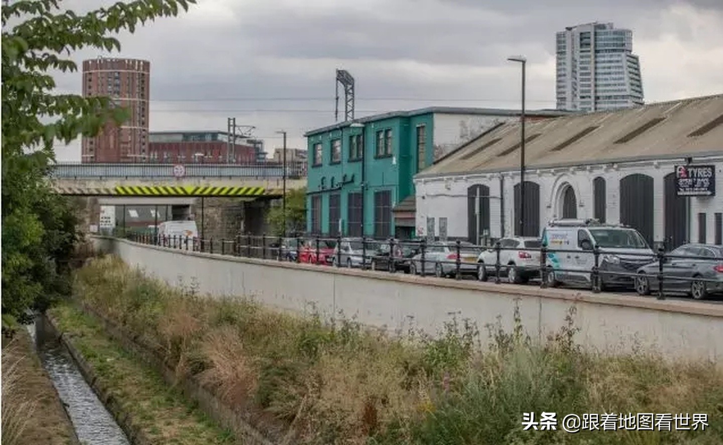 “狎亵巷”“乱摸巷”“墓穴月牙街”：伦敦街道名称为何这么乱？