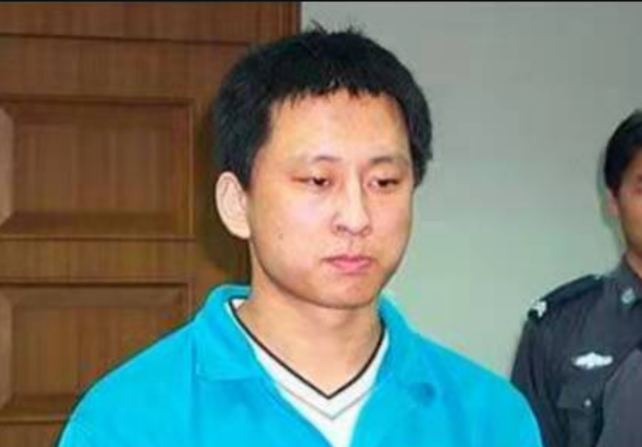 2002年一学生醉酒被捡尸，醒后连杀4名同性恋，遗言令人深思