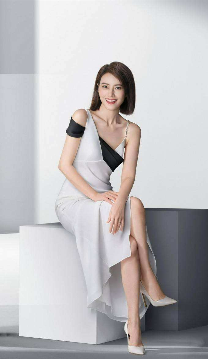 不愧是当年的国民女神高圆圆啊