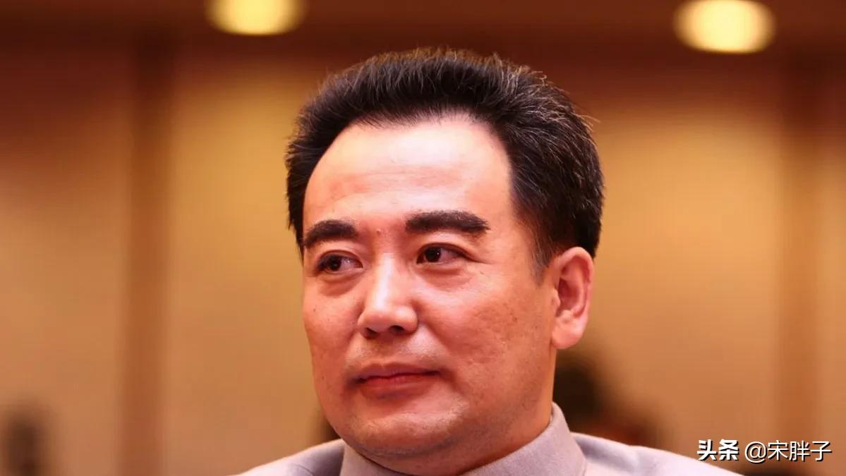 刘劲、孙维民缺席，郭伟华《天下同心》演周总理，美中不足是外形