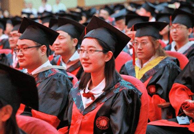 鼓励“在校硕士、博士生结婚生育”？先把论文写完再说，太真实了