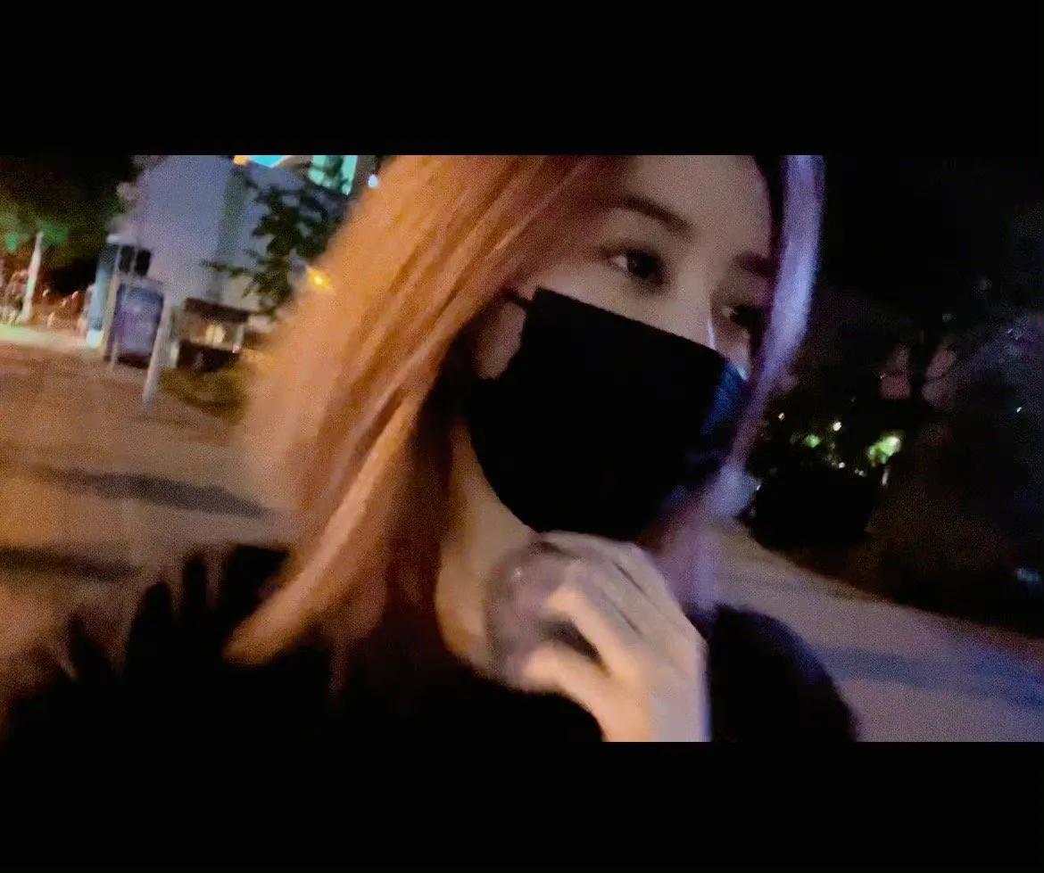 新发型的徐艺洋