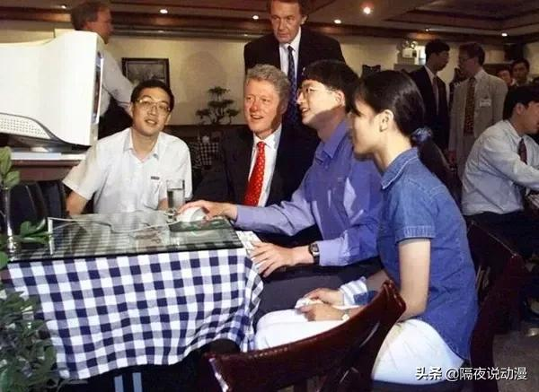从鄙视链底端到“成年人秘密基地”!网吧正在借“电竞酒店”重生