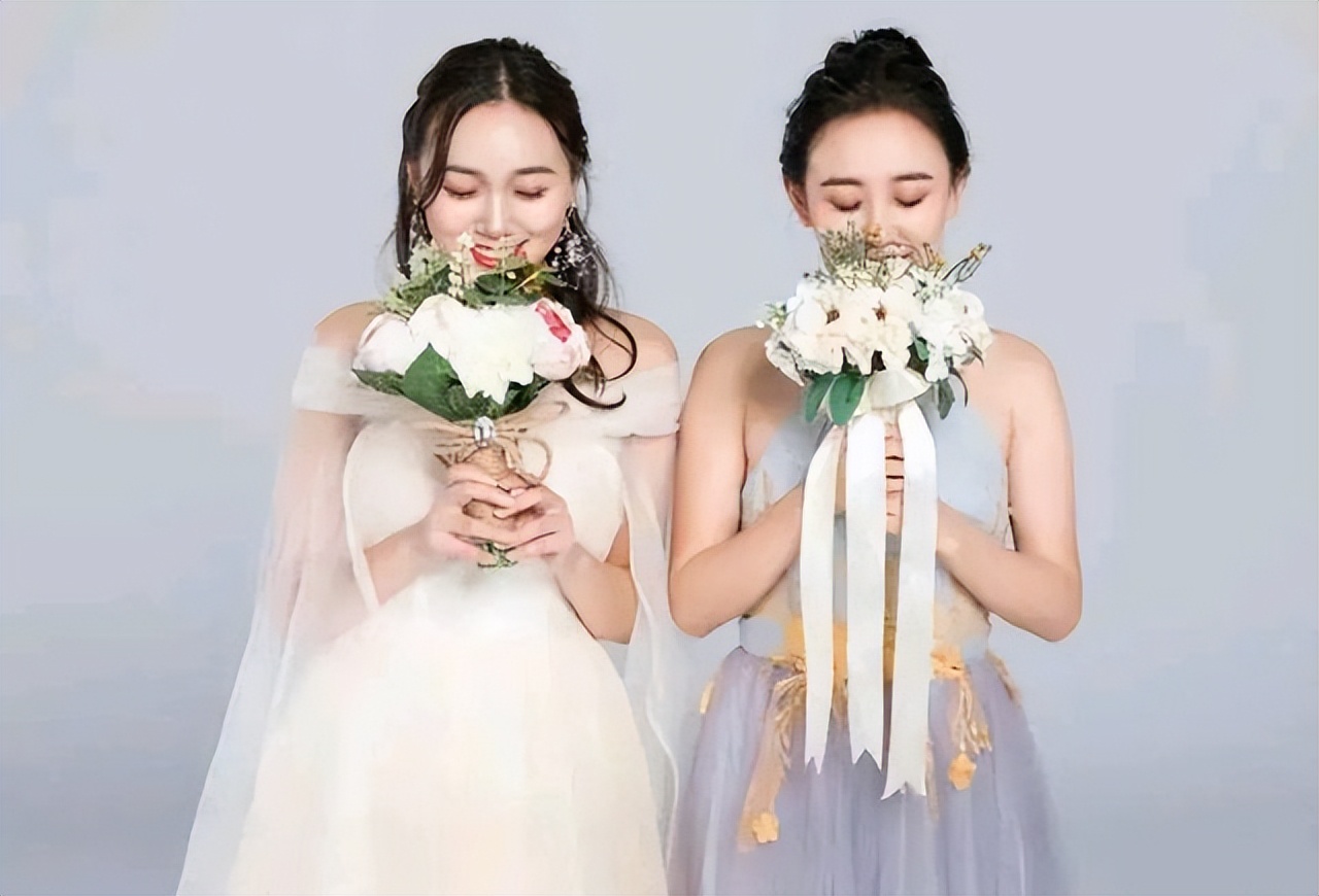 00后女生2年兼职40次伴娘,1天挣2600元顺便找男友,毕业后开公司