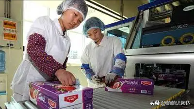实体店一箱牛奶卖50元，网上却只卖25元？答案被解开，你还买吗？