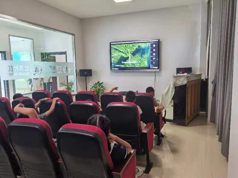 江苏泰兴：弘扬雷锋精神 从娃娃抓起