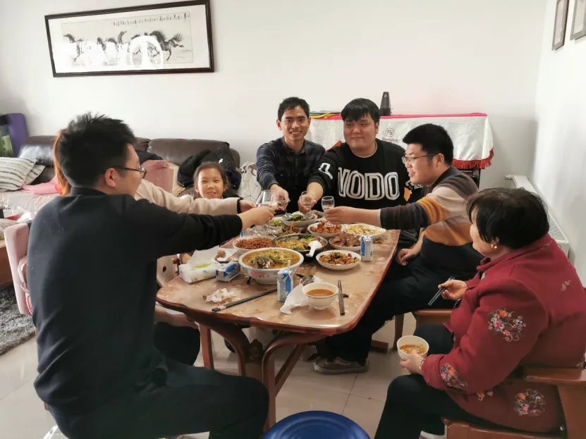 暖心从不缺席，寒假里的重大校园温暖如春