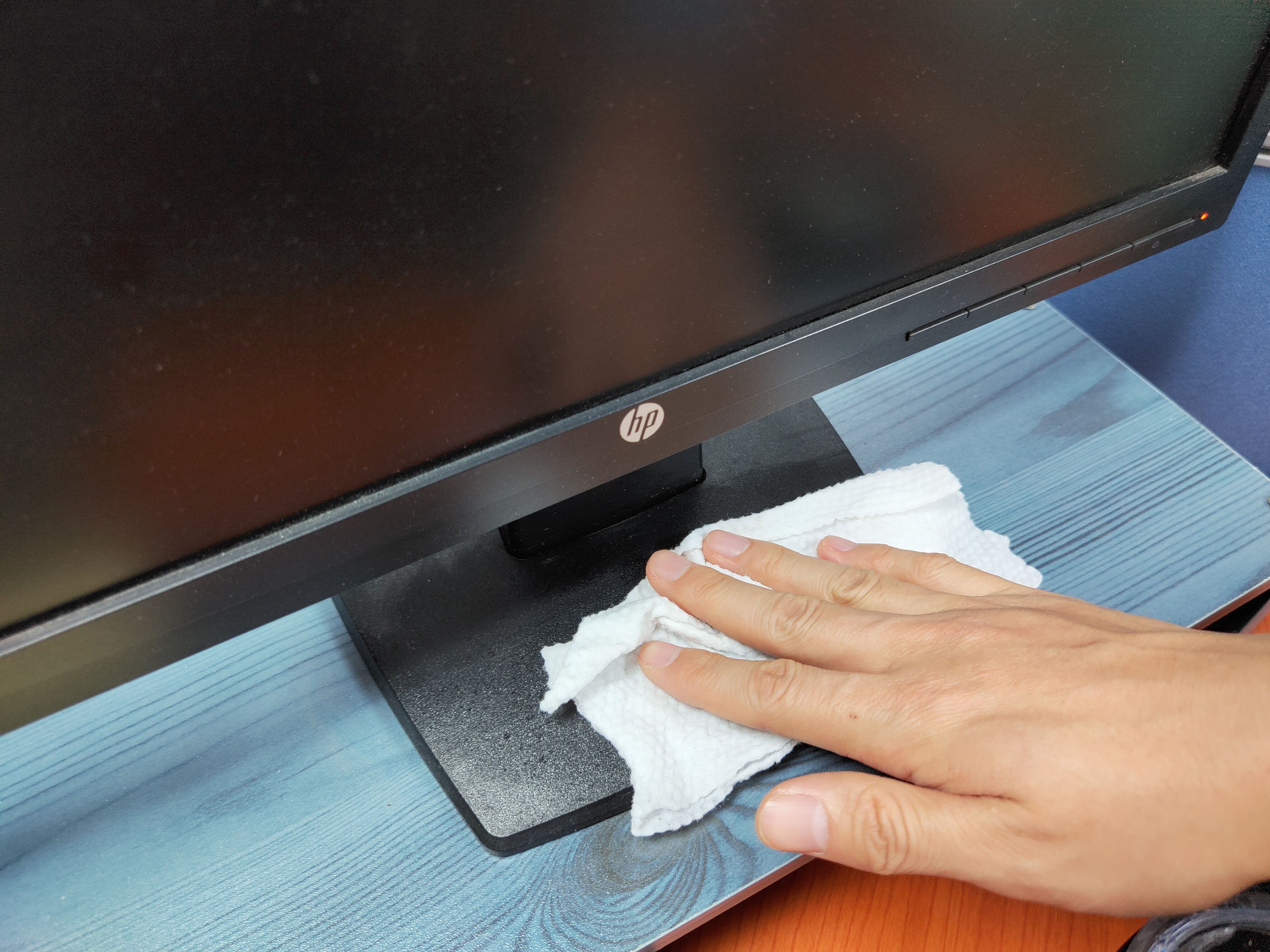 七彩叮当湿巾机一键即出消毒湿巾，零添加、更安全