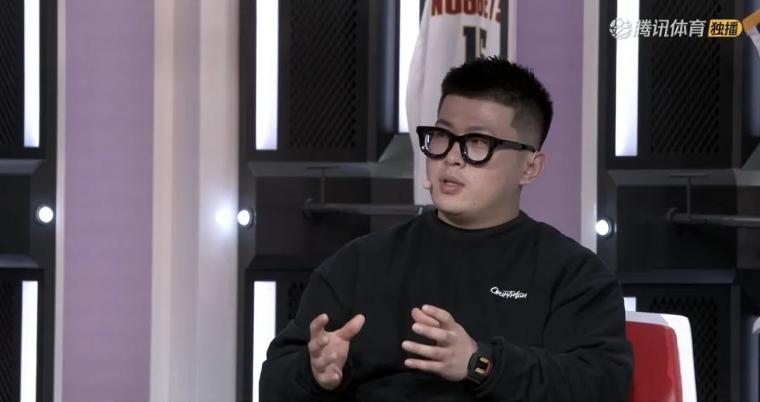 库里的MVP是怎么拿到的（詹姆斯绝杀，库里16记3分拿到MVP！2人不愧是同一医院出生的啊）-华海博客