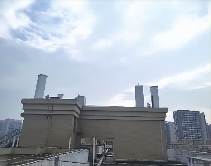 5G遭强拆、火烧、断电，路在何方？信号塔VS辐射，世界难题，待解