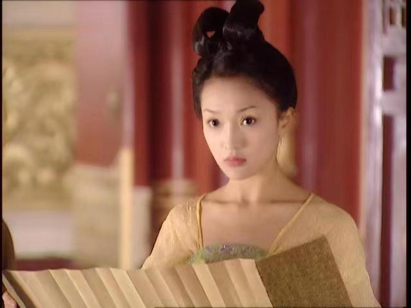 周迅情史丰富又坎坷,9段感情未结果,一段婚姻也悲剧结局