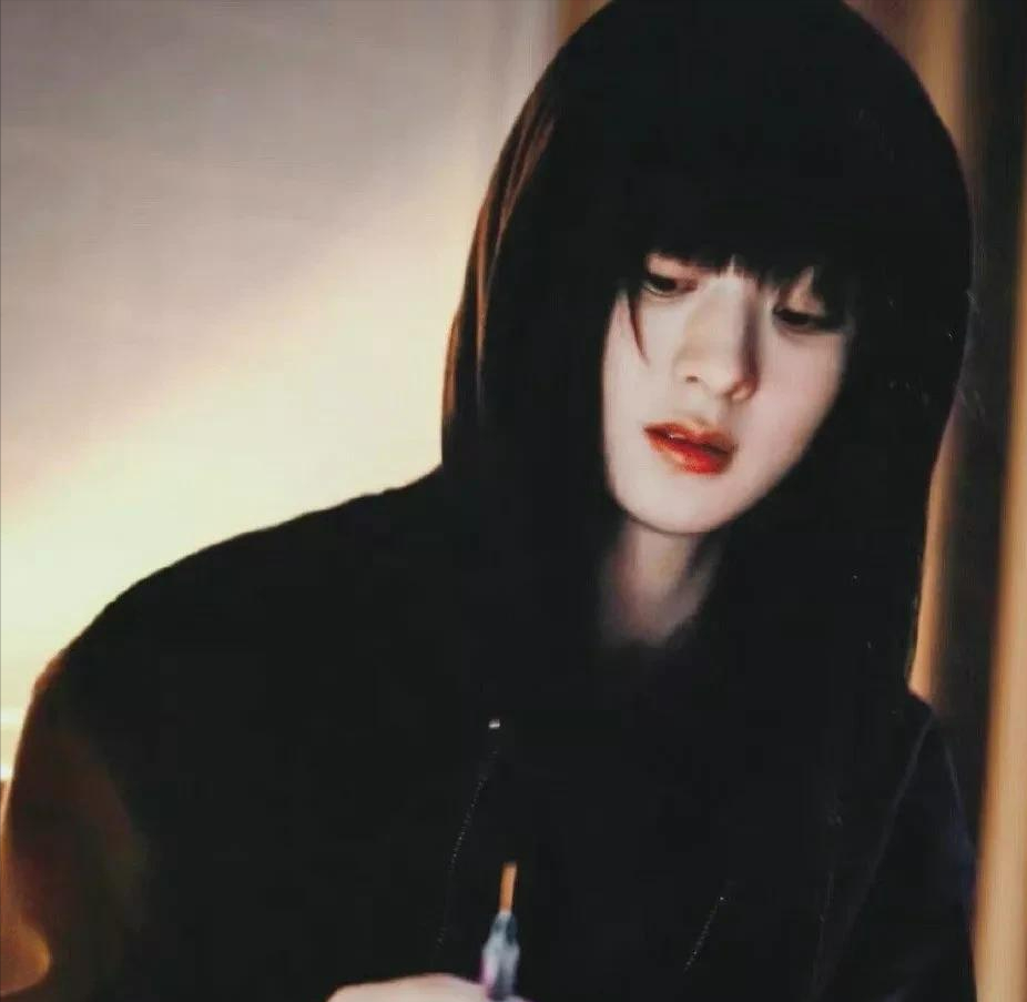 赵丽颖的刘海造型