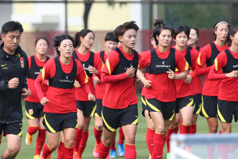 世界杯出线反转！丹麦队突传不妙，16强敞开大门，祝贺中国女足