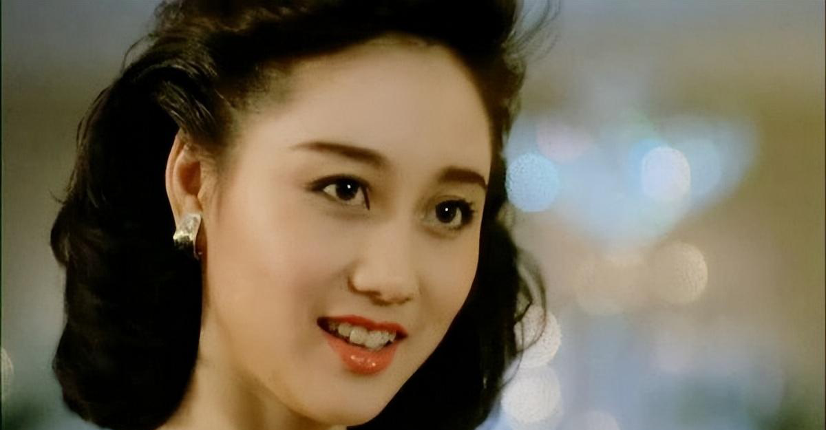 娱乐圈五位纯天然的明星,网红提鞋都不配,现在却"面目全非"