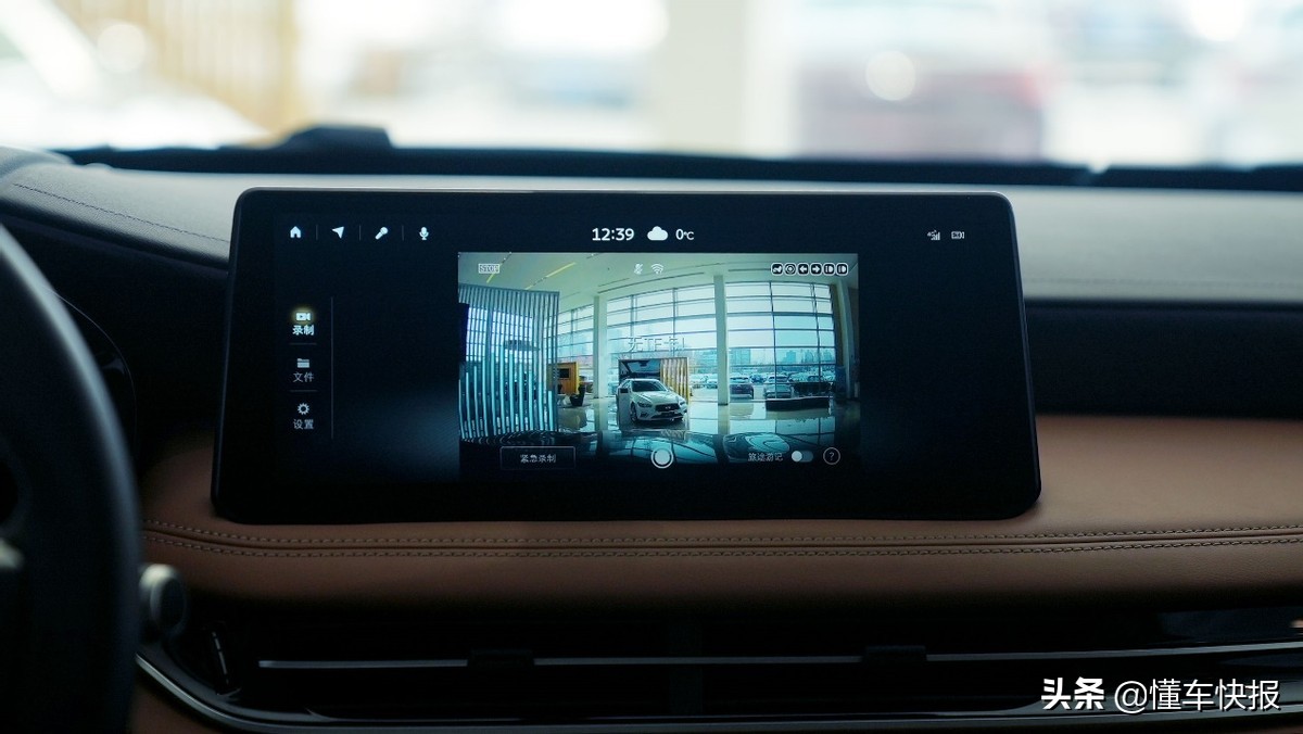 现代东方豪华，售价39.98万元起，一代英菲尼迪QX60实拍解析