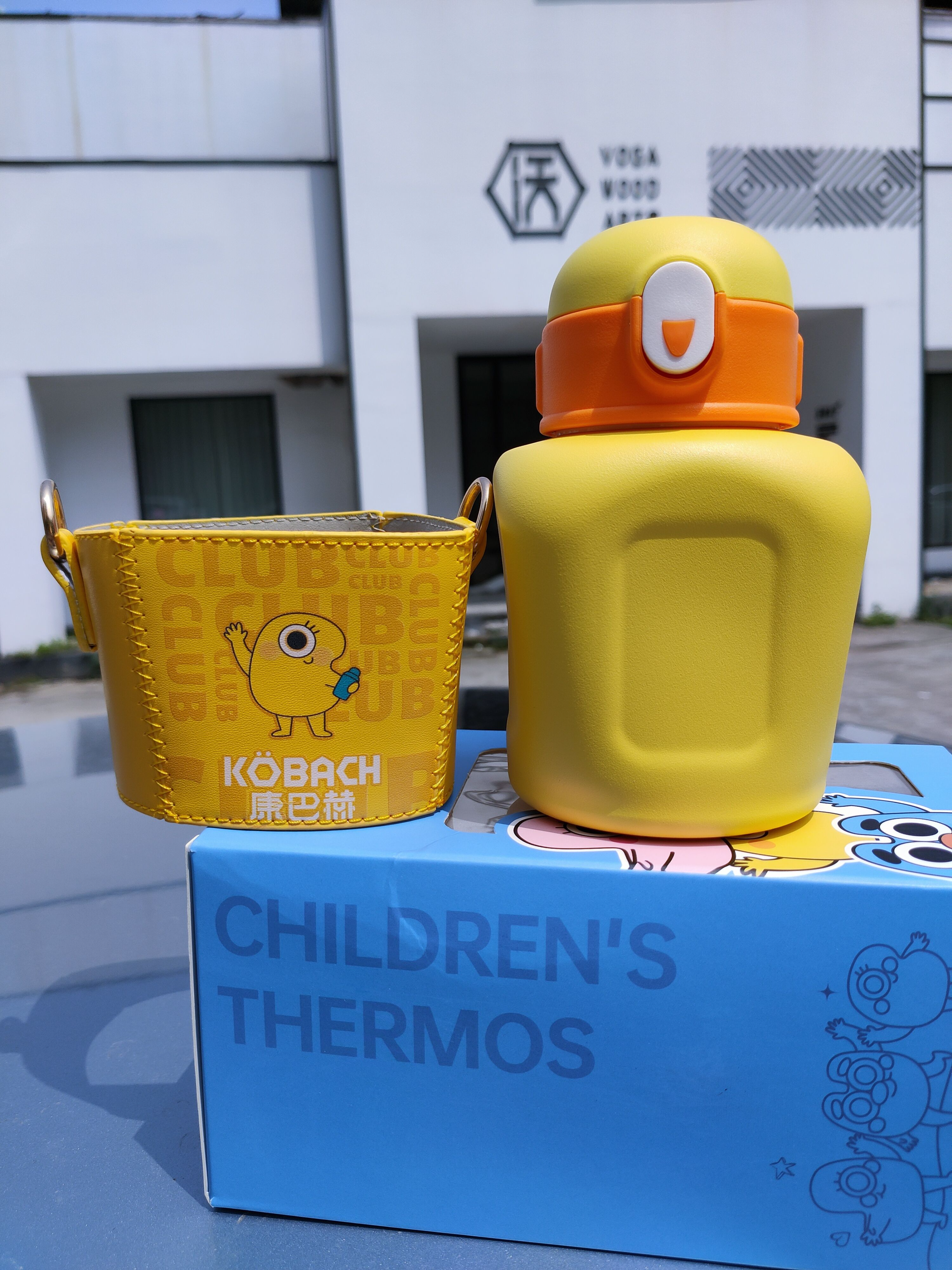 康巴赫儿童保温水杯：让喝水变的时尚可爱