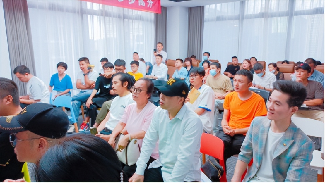 “时代的召唤”——富络经典新零售爆款平台在路上