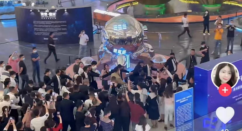 ��ԲԲ��������̫�𺳣���������æ����ӭ�볡������ͬ��������ѹ