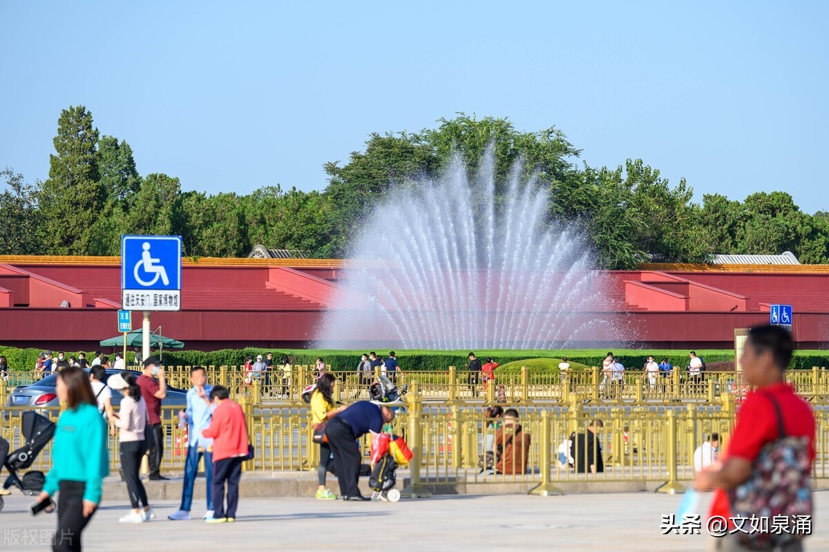 2022年胜利小学“喜迎二十大献词”活动主持人串词：开头与结尾