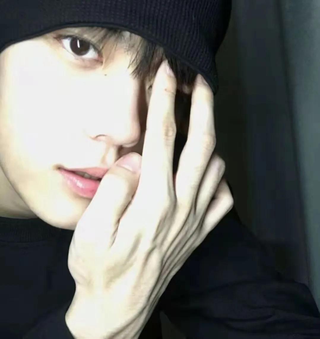 一眼封神的高质量男神头像