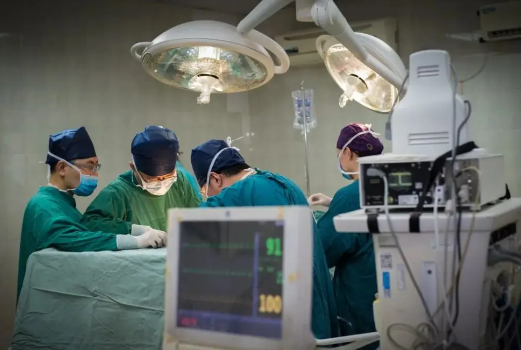 临床医学的“分支专业”，就业率高且发展前景好，薪资待遇也不错