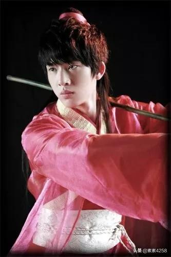 中国内地演员井柏然