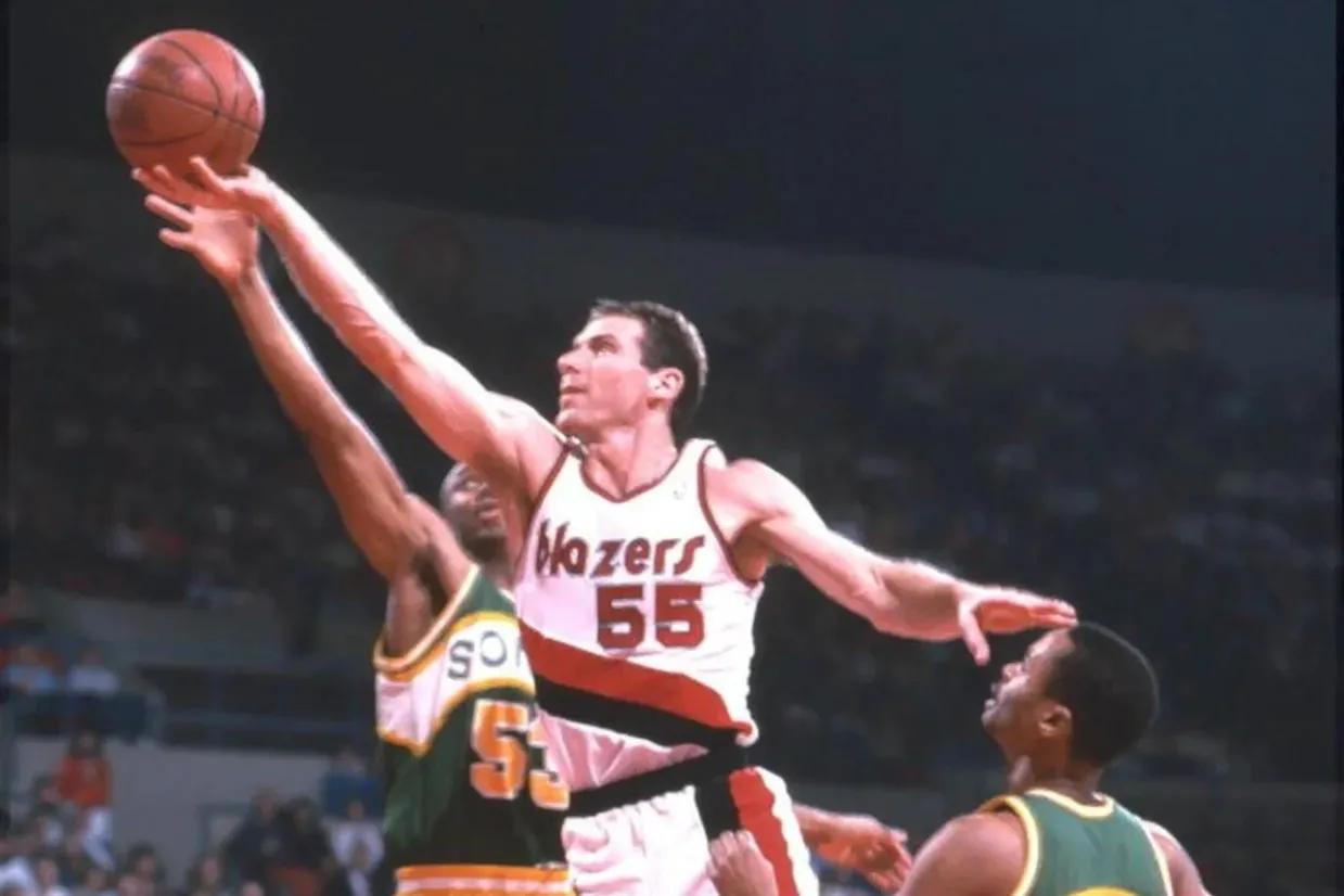 nba历史最佳小前锋（美媒评NBA每支球队队史最伟大的小前锋，谁被高估或者低估了）