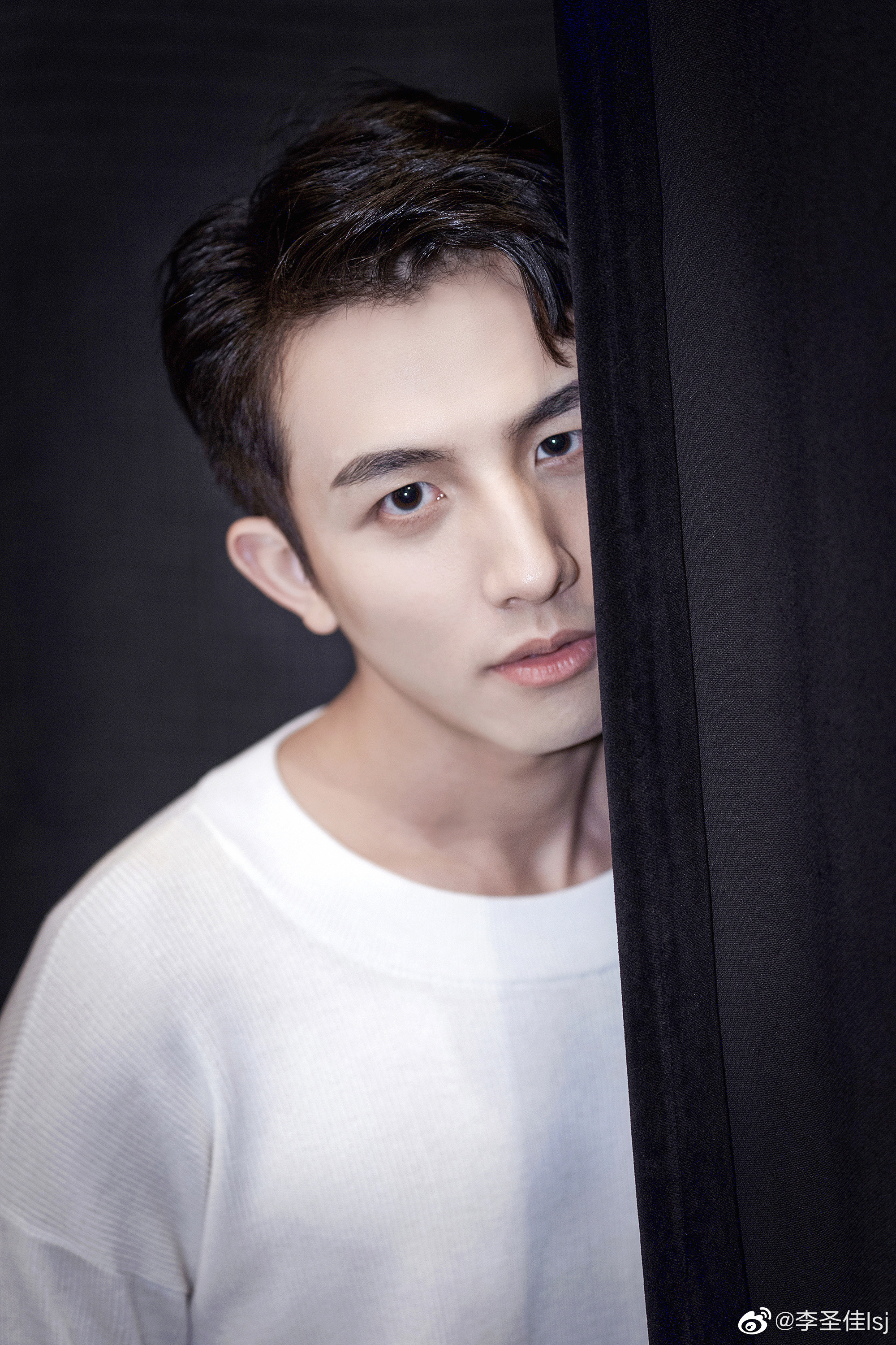 参加过快男，《梦华录》演顾千帆弟弟，他还是杨阳导演公司艺人