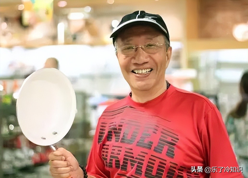 4位曾很红却过气的艺人，领救济金病痛缠身，还被嫌弃又老又没用