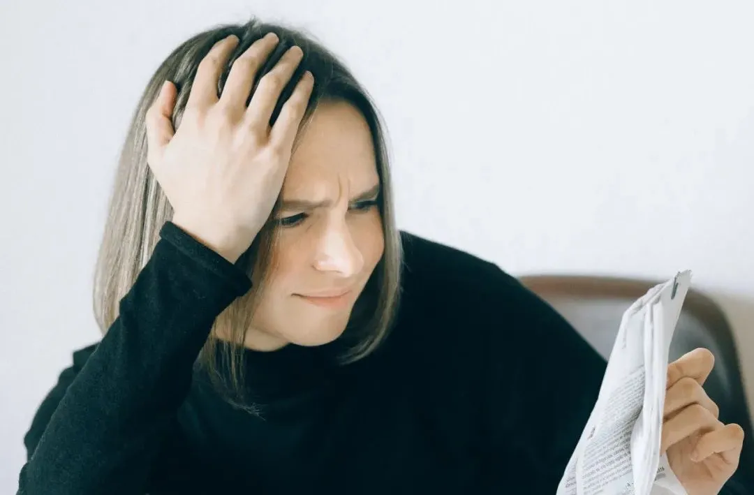 我帮朋友介绍工作，月薪1万包吃住，但一个月不到，她就要辞职了