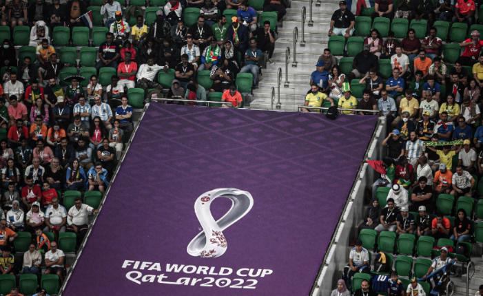 俄罗斯世界杯球场（世界杯上座率造假？4万人球场坐了41721人，看台却有大片空白）