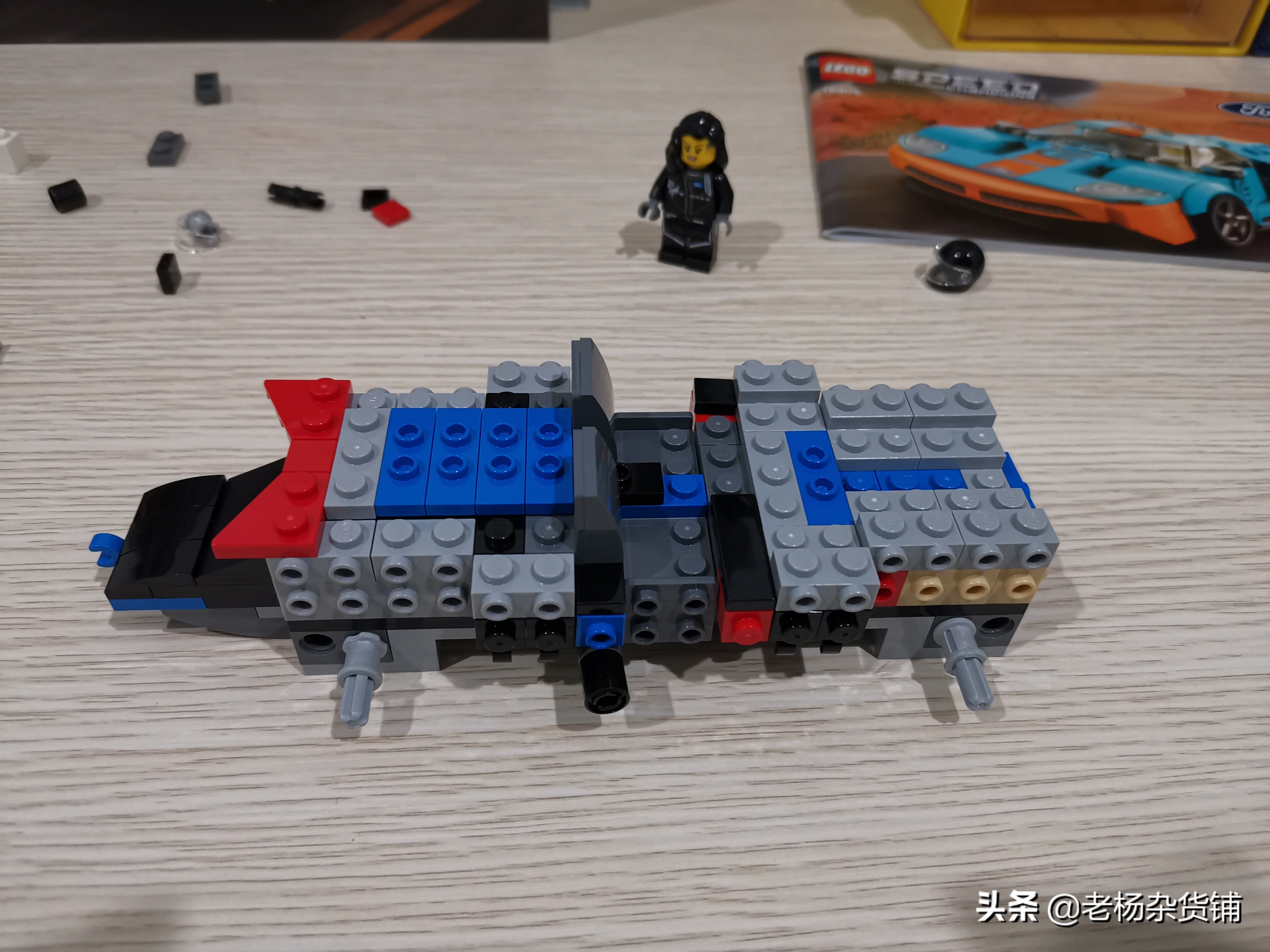 LEGO超级赛车系列76905福特GT和BroncoR开箱简评