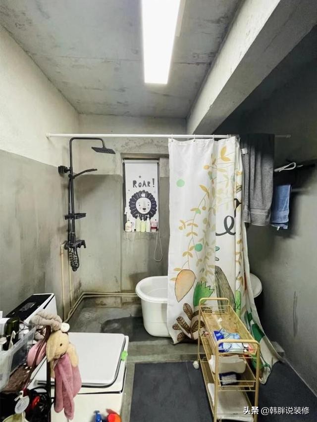 没钱装修，直接住进毛坯房，这对小夫妻的“赤贫风”意外火了