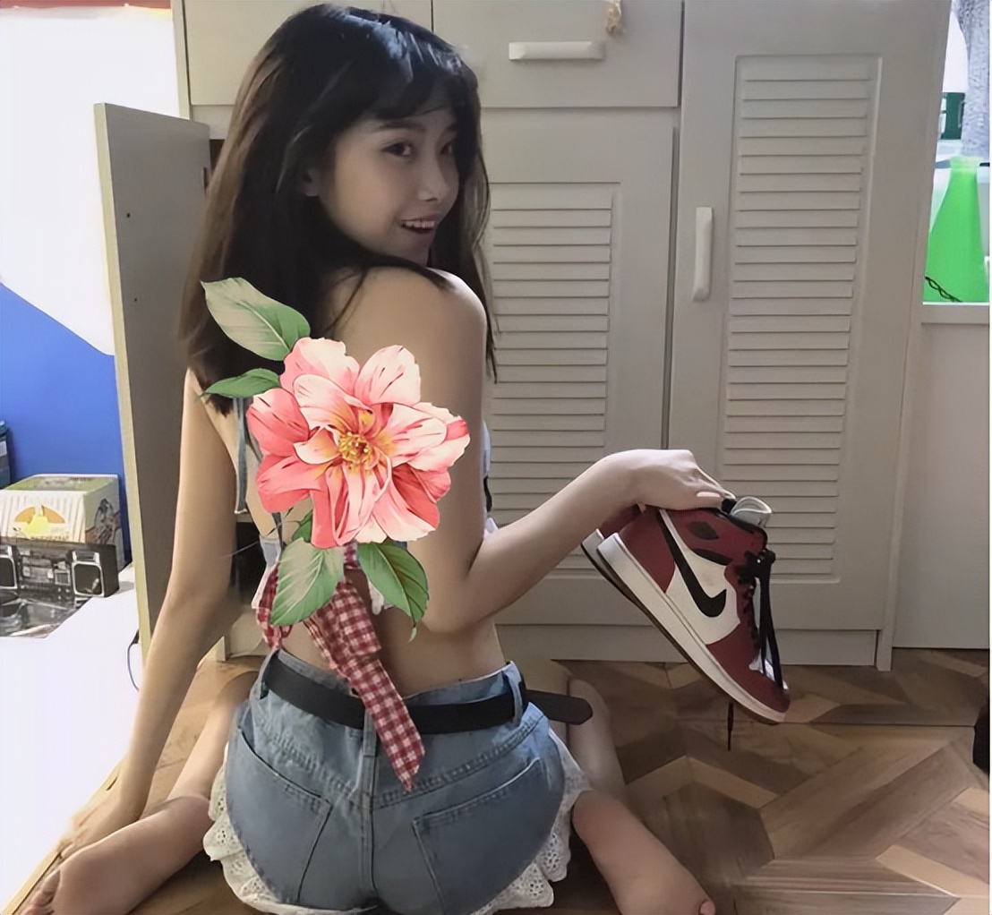 网红半藏森林打疫苗的照片流出，网友：打的是退烧针吧？