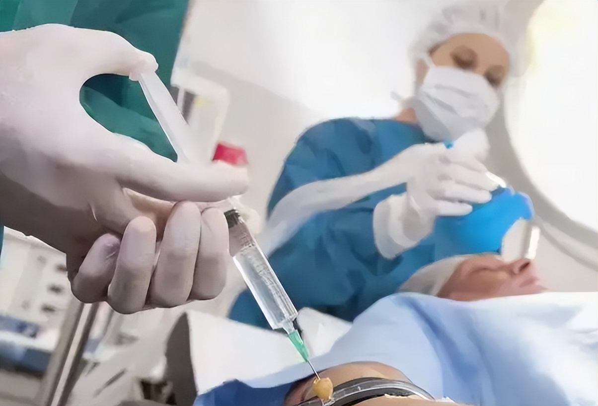 医学类专业发展前景排名，临床医学竟跌出前三，榜首热度持续攀升