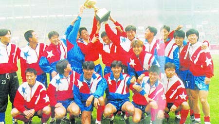 中国足球职业联赛是从哪一年哪一月(梦回甲A：1994年第一届全国足球职业甲A全赛程回顾，哪一场最难忘)