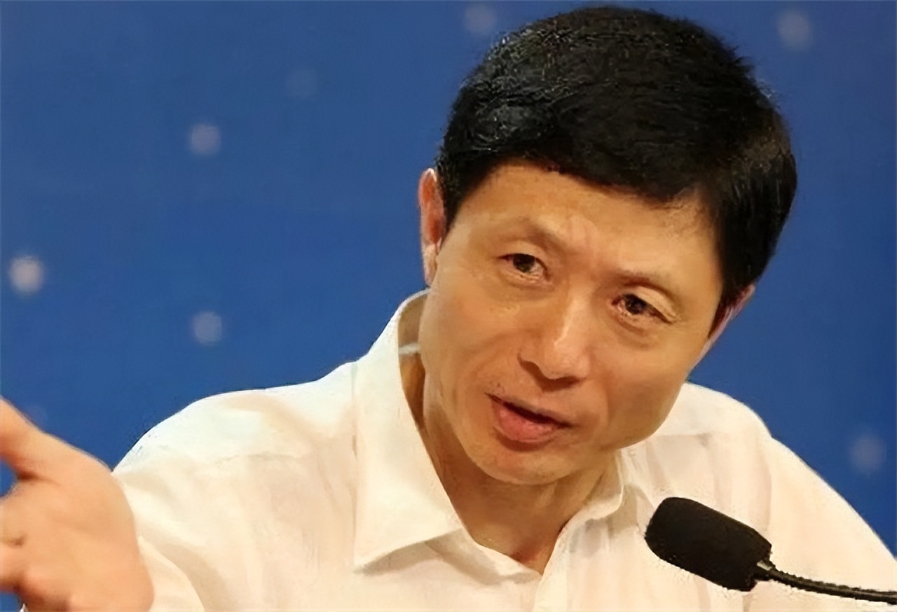 2014年艾跃进确诊胃癌，胃部被切掉4分之1，仍不愿意离开讲台