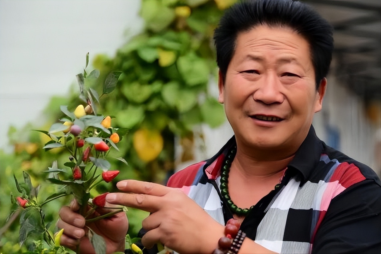 中国辣王李永志:每天5斤辣椒配白酒,破世界纪录,下场让人同情