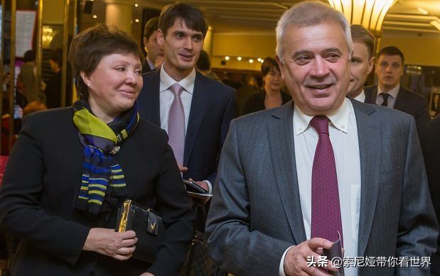 俄罗斯石油大亨阿列克佩罗夫：白手起家的亿万富翁