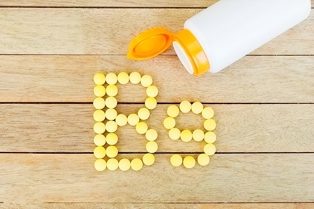 人老了百病缠身？营养师实话实说：补充2种营养素，强体质人长寿