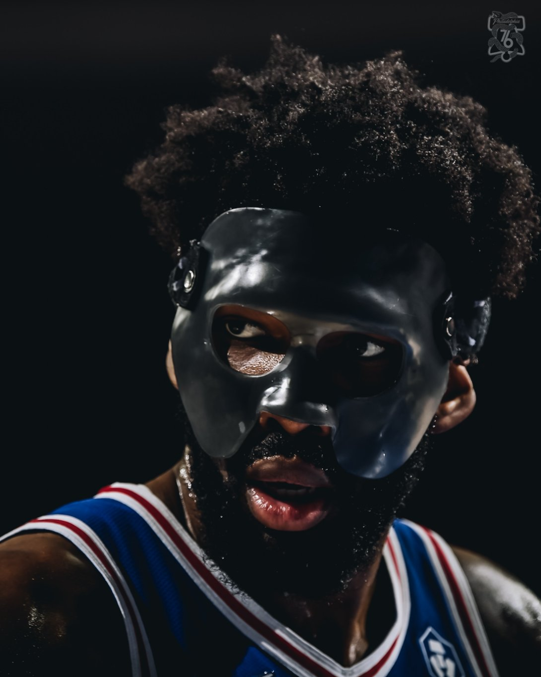 nba詹姆斯为什么戴黑面具（所以实际上并没有不戴黑面具的规定）-华海博客