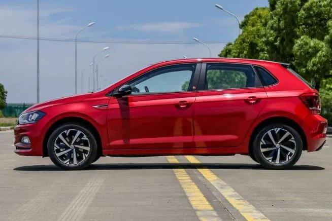 适合女性的时尚车型：2021版大众POLO plus，动力1.5L，静态体验