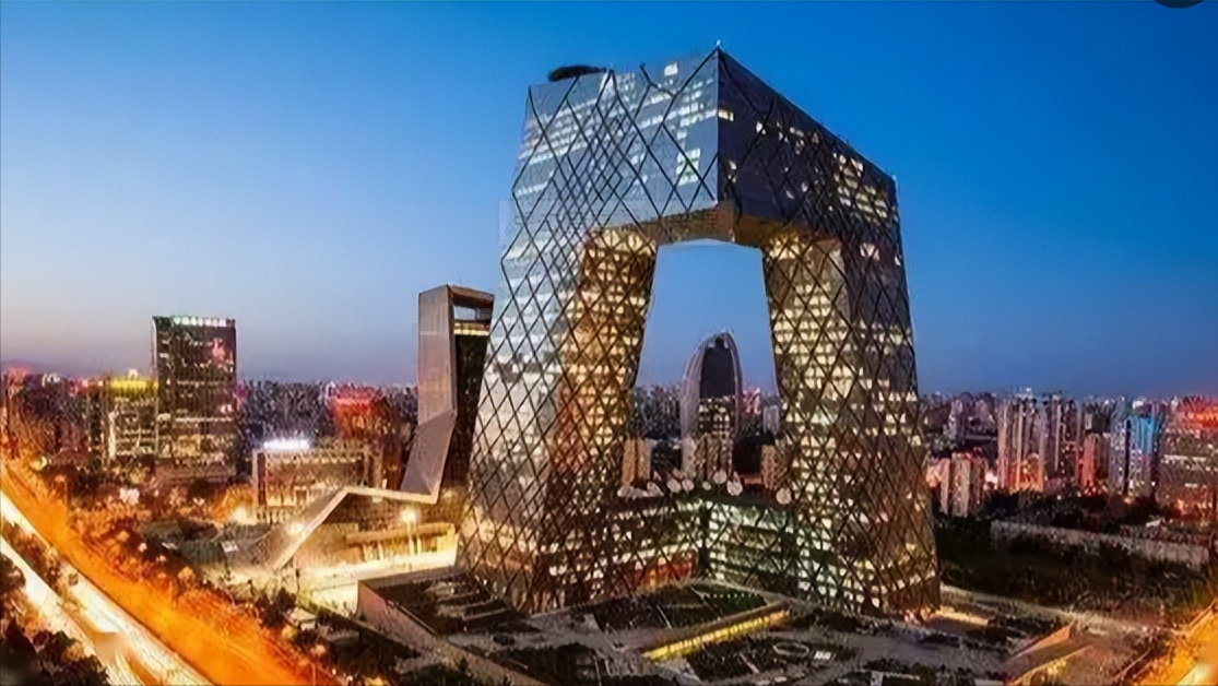 从央视名嘴到阶下囚，失业的邱启明近况如何？直播卖货令人唏嘘