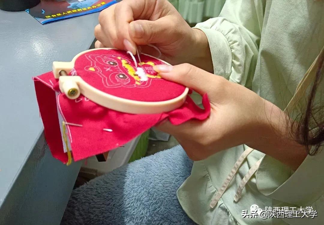 宅宿抗疫丨看理工学子花式宿舍生活