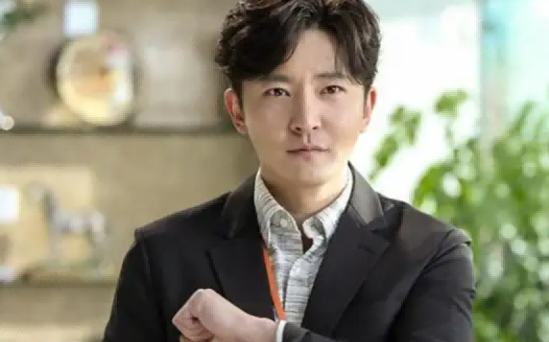 明明有1米8的大高个，但看起来很“矮”的12位男星，个个让人意外