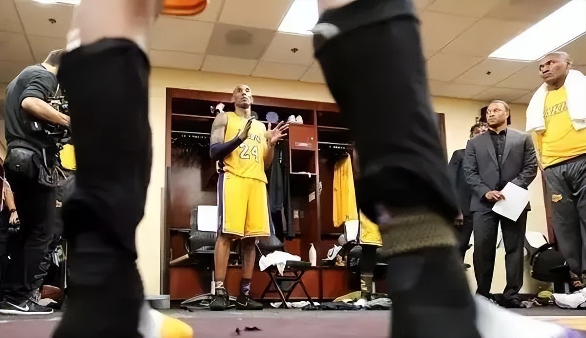 科比退役比赛回放（科比退役六周年，他和那场60分的表演，你还记得吗？）