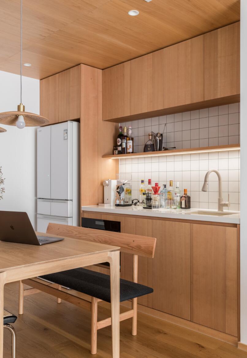 难怪日式原木风会这么火！她89㎡新家，一进门就引起强烈舒适