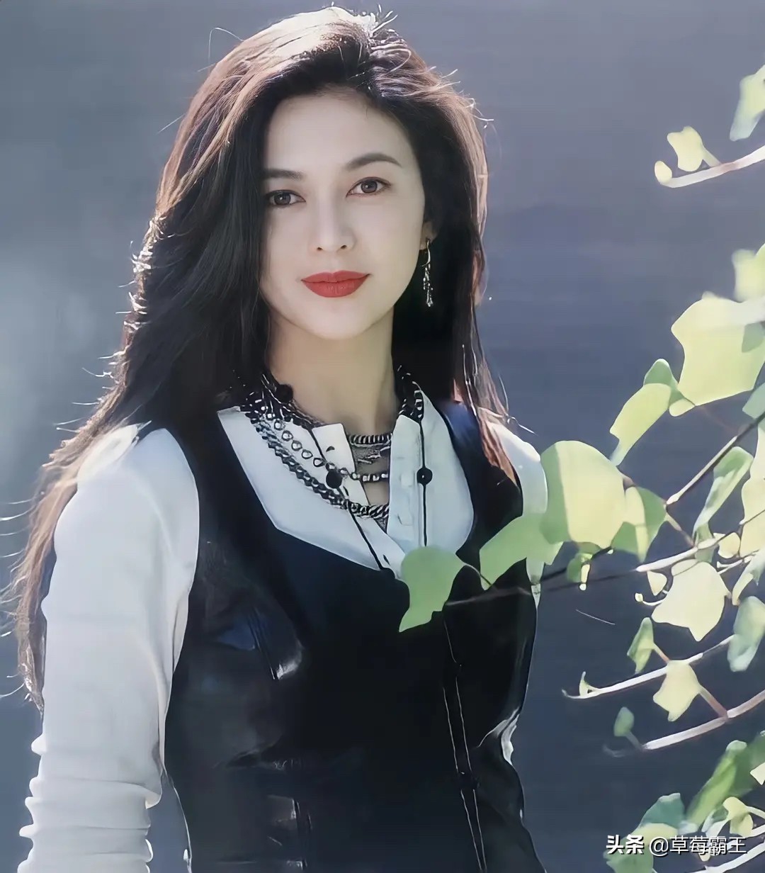 10位有“第一美”之称的女星：陈红似油画，李嘉欣关之琳难分高下